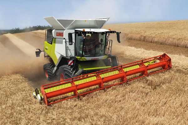 claas trion