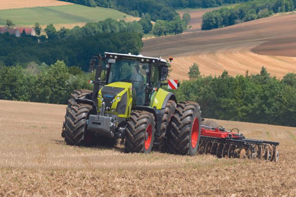 claas axion 800