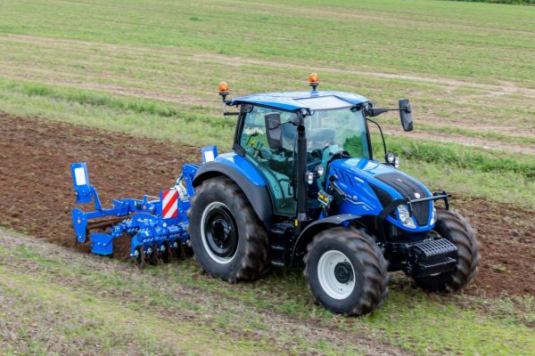 New Holland T5 Dynamic Command