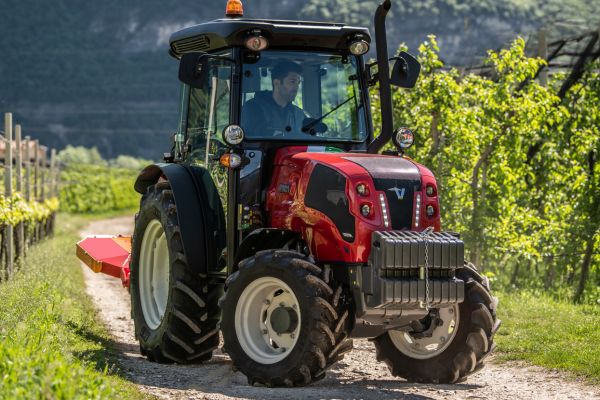 valtra serie F