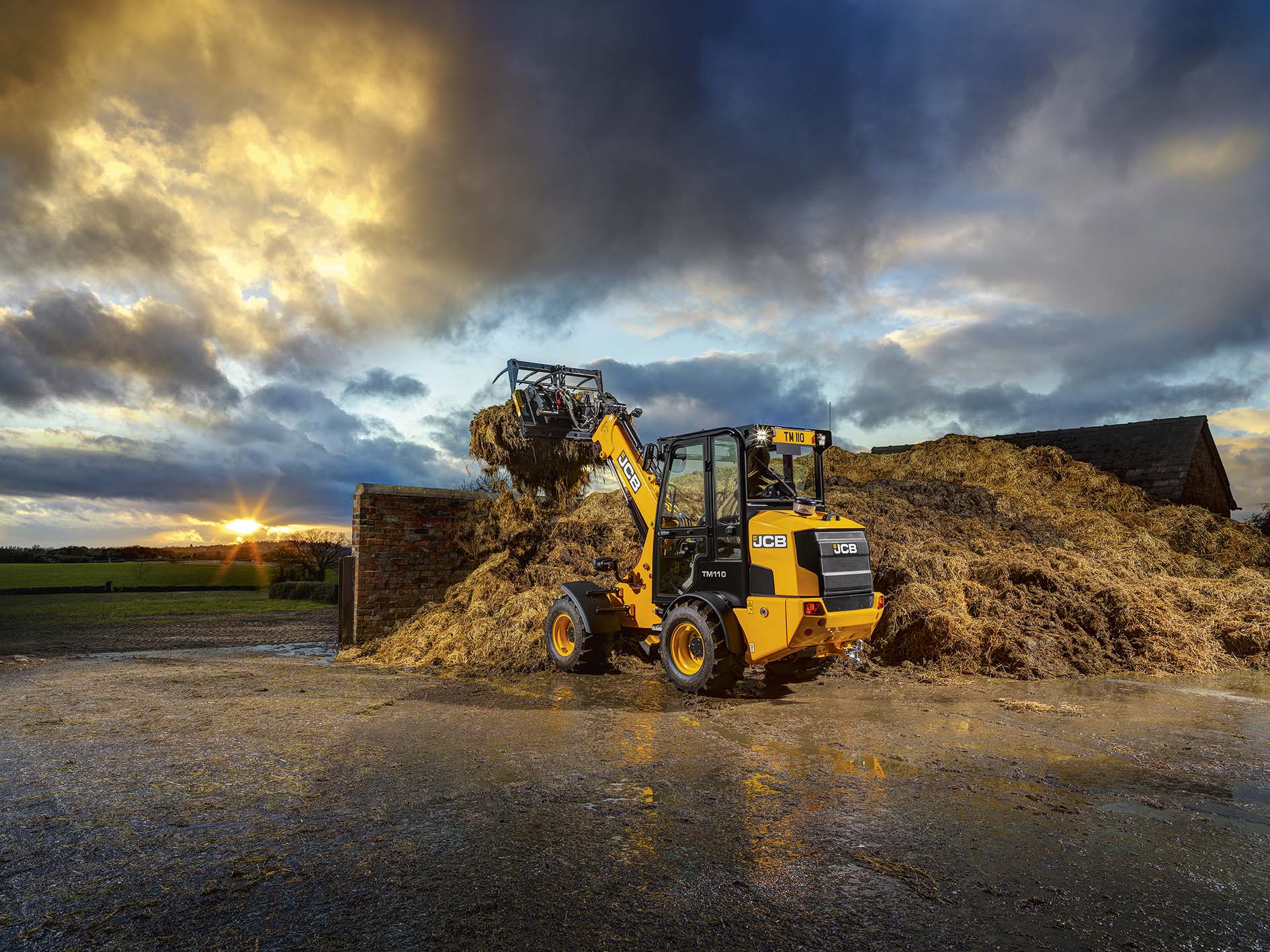 distribuzione jcb