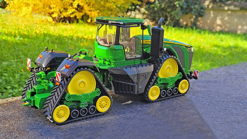 Modellino John Deere 9Rx 830